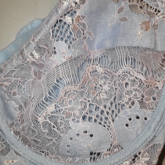 🆕️ PLT Blue Lace Detail Split Front Cami Top Bustier PrettyLittleThing - Medium - Picture 3 of 6